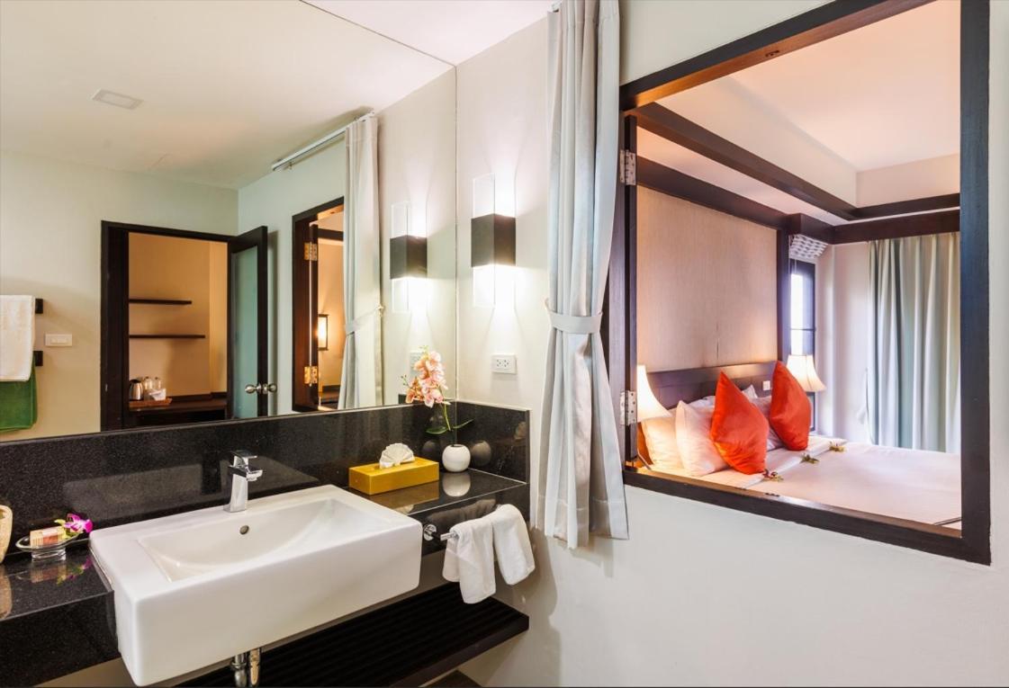 सहारा Nang Thong Bay 3*