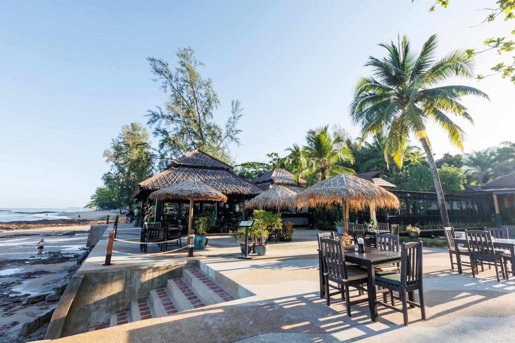 Nang Thong Bay सहारा 3*