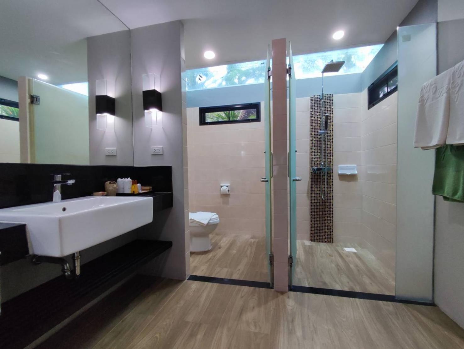 सहारा Nang Thong Bay 3*