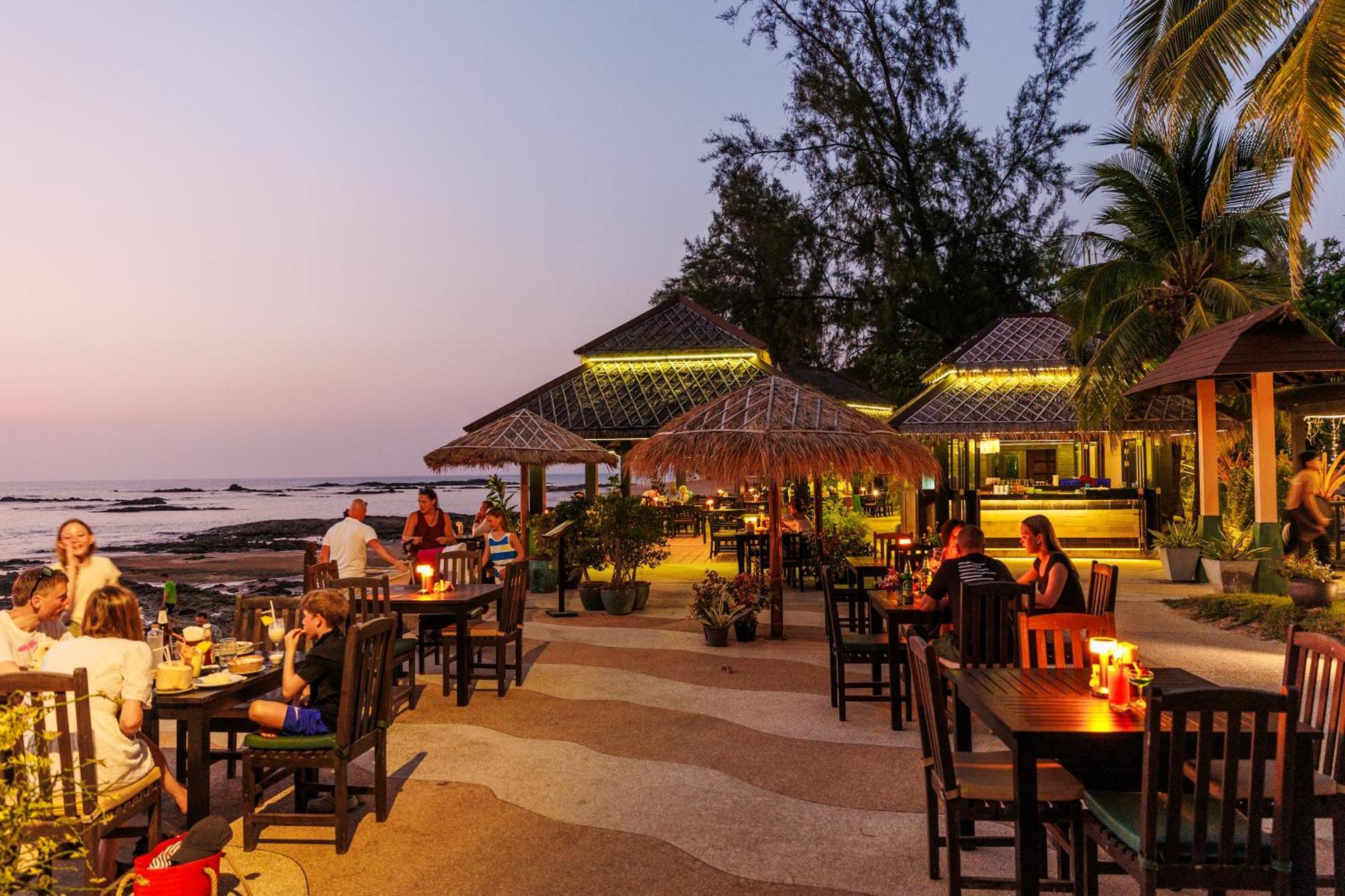 Nang Thong Bay सहारा
